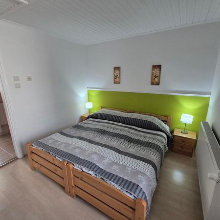 Roxanna Apartman Jula Exterior foto