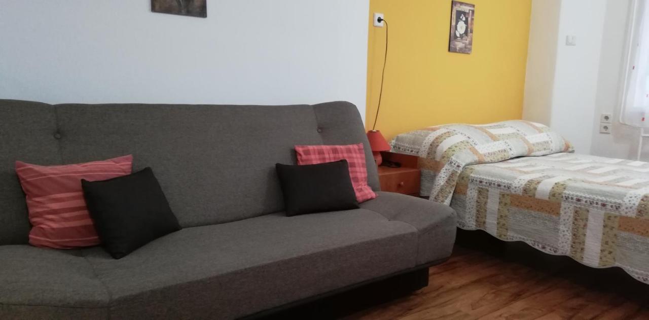 Roxanna Apartman Jula Exterior foto