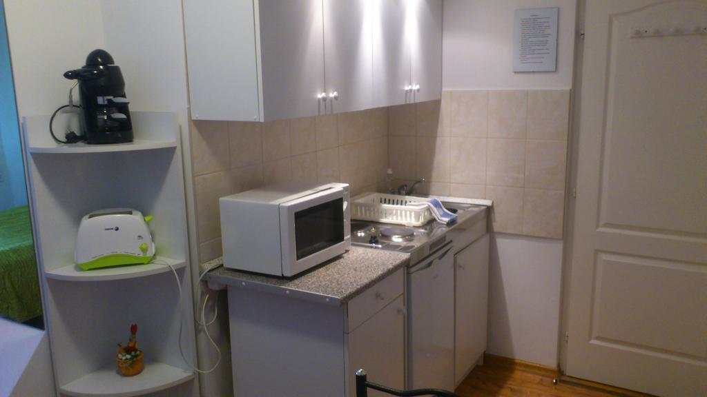 Roxanna Apartman Jula Cameră foto