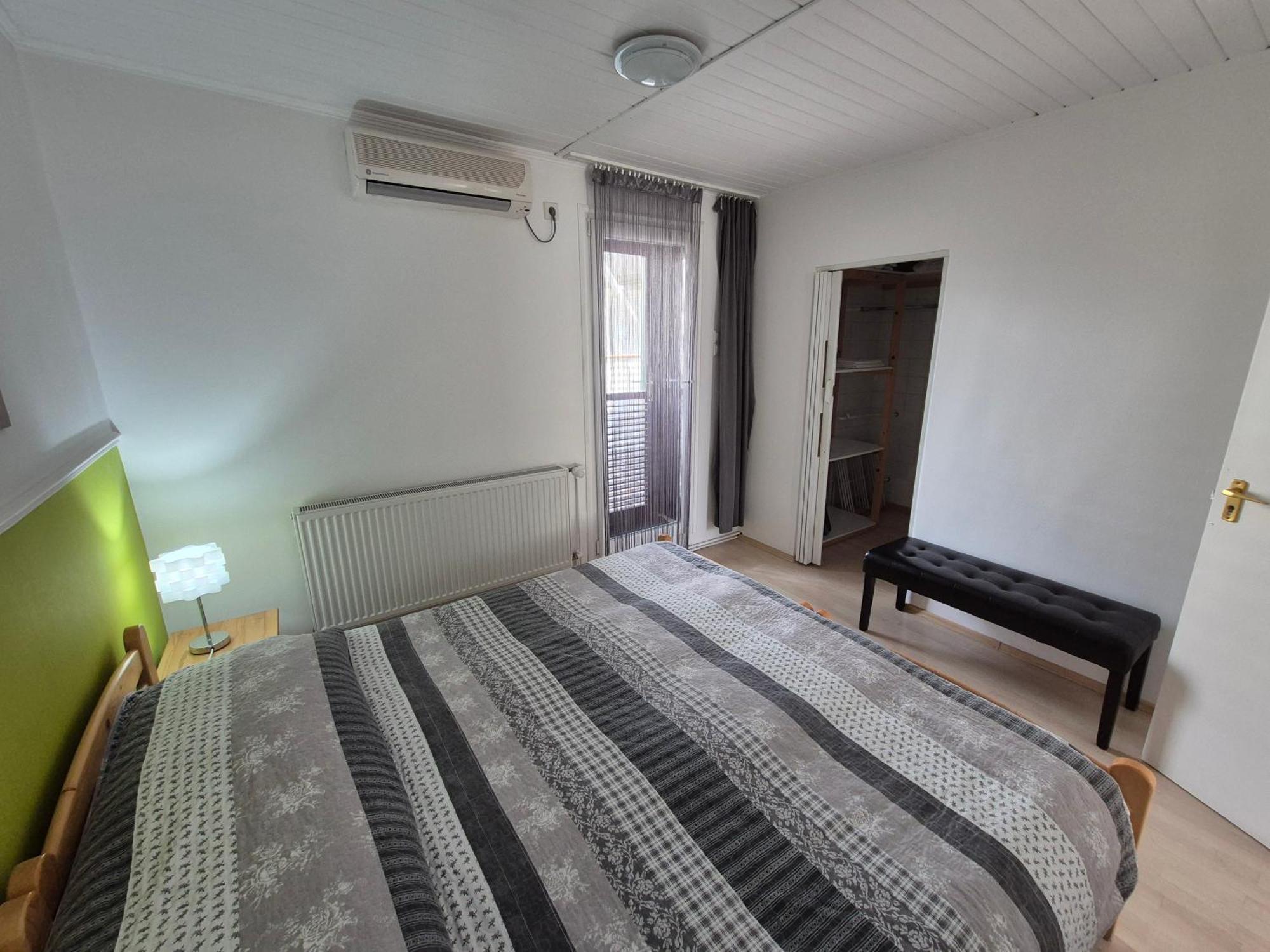 Roxanna Apartman Jula Exterior foto