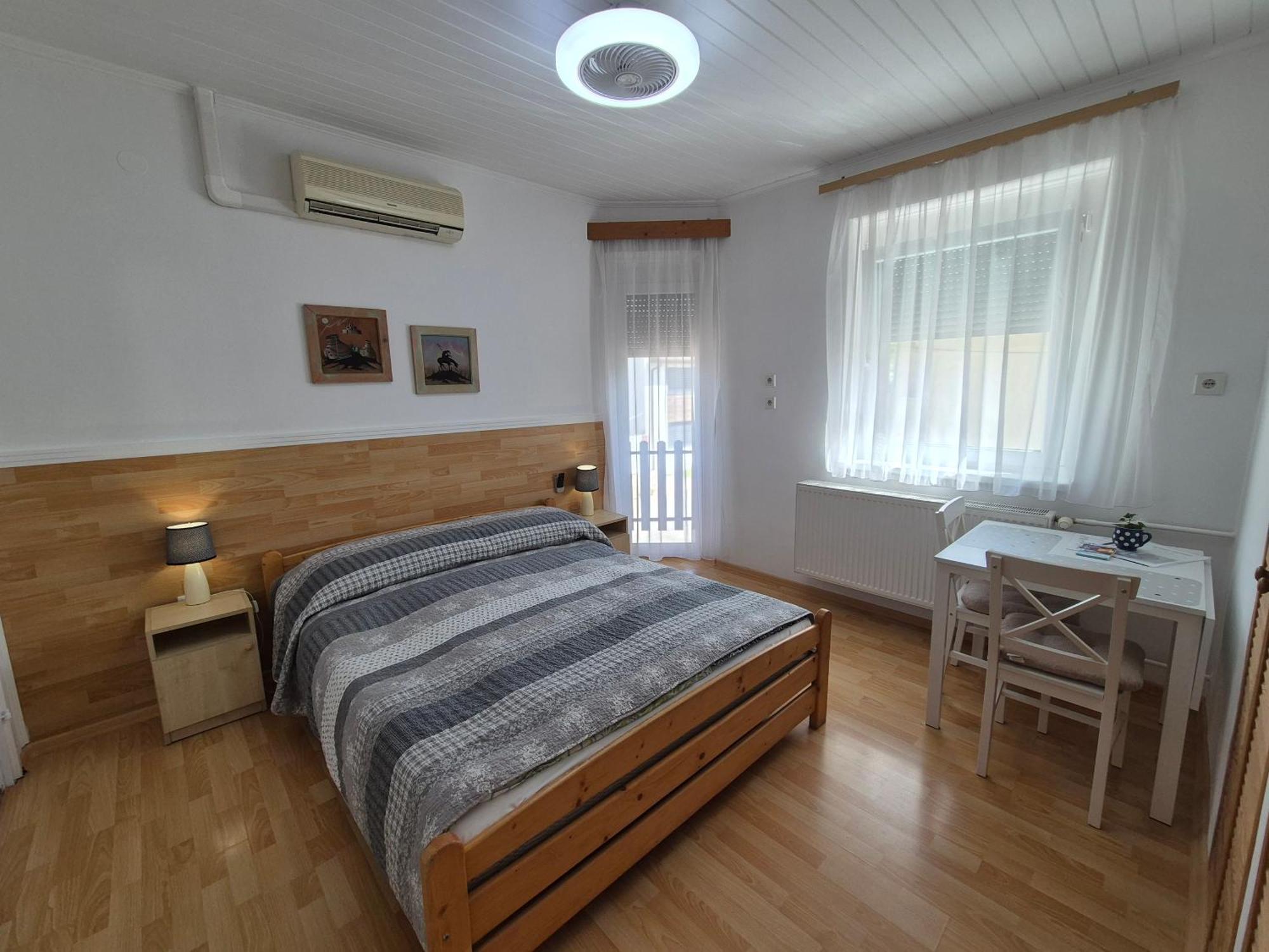 Roxanna Apartman Jula Exterior foto