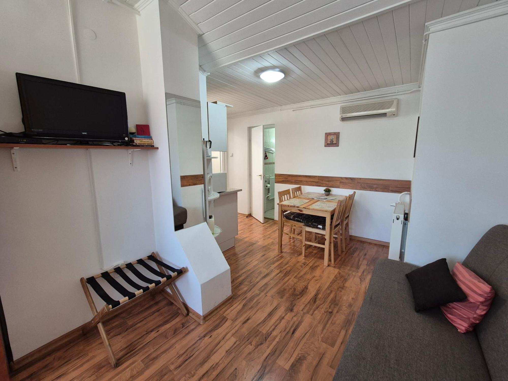 Roxanna Apartman Jula Exterior foto