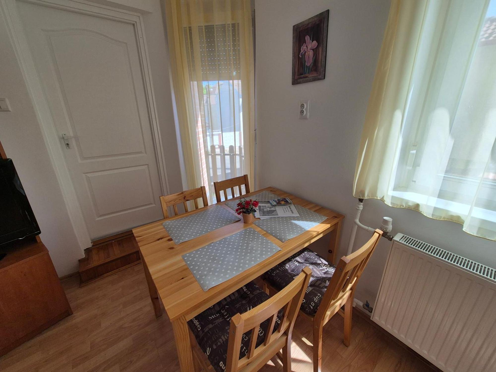 Roxanna Apartman Jula Exterior foto