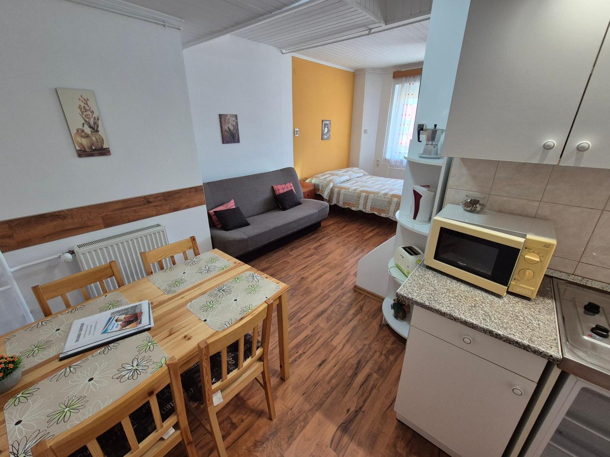 Roxanna Apartman Jula Exterior foto