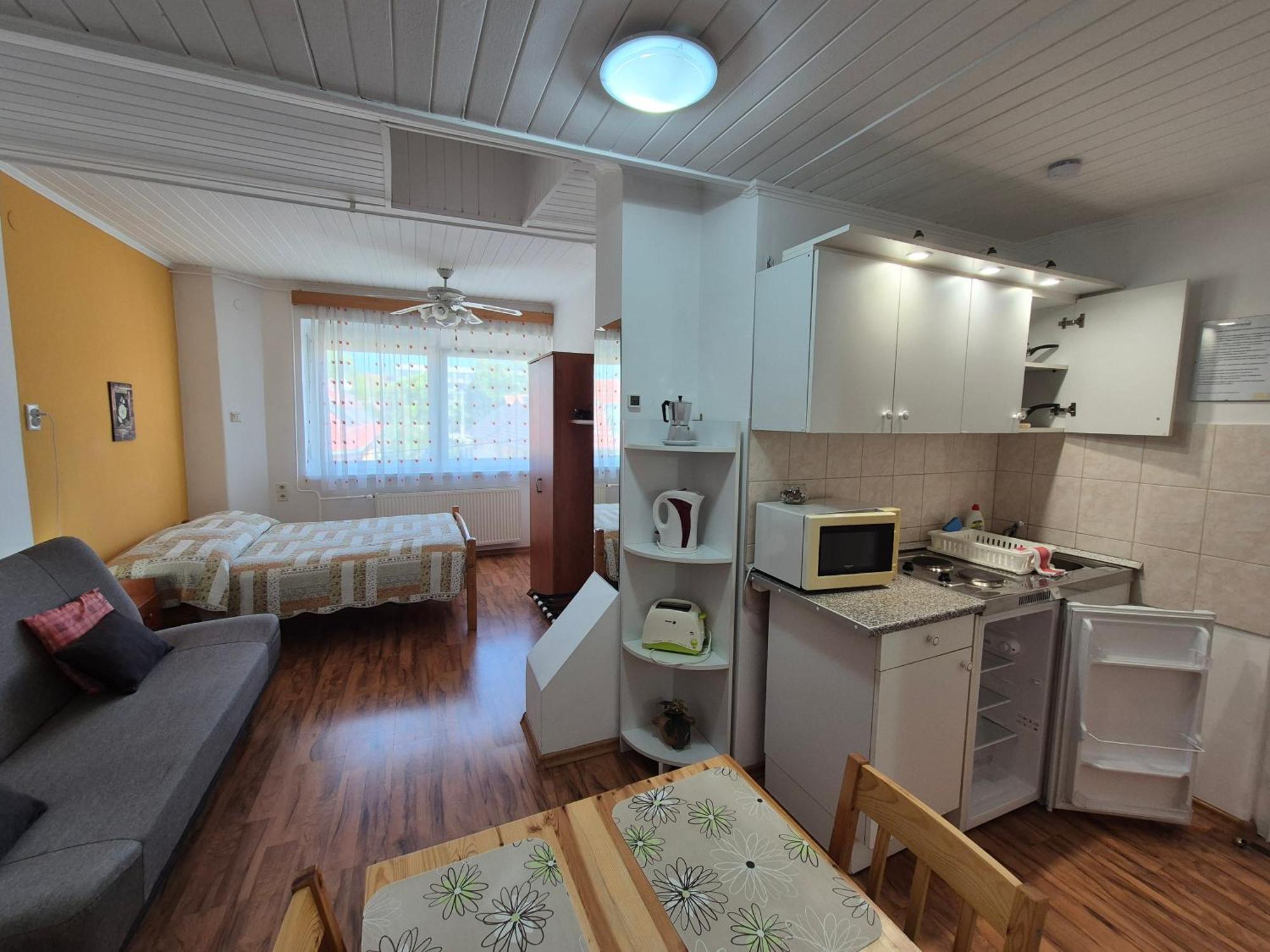 Roxanna Apartman Jula Exterior foto