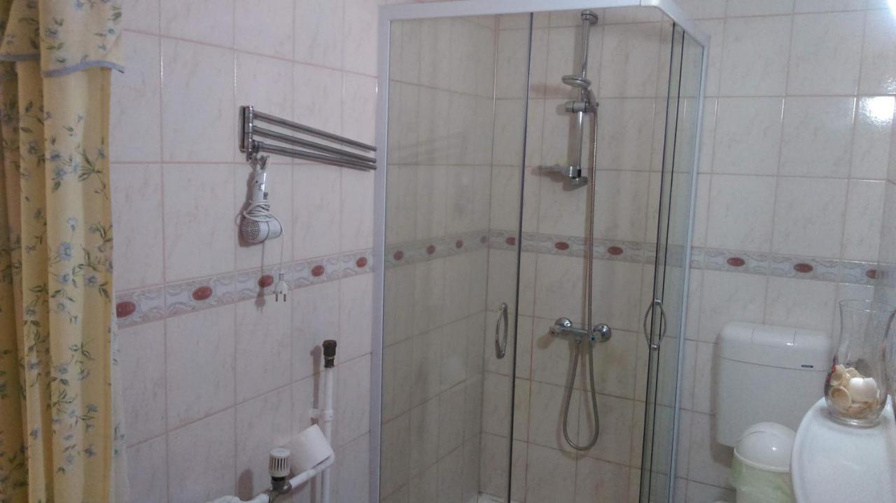 Roxanna Apartman Jula Exterior foto